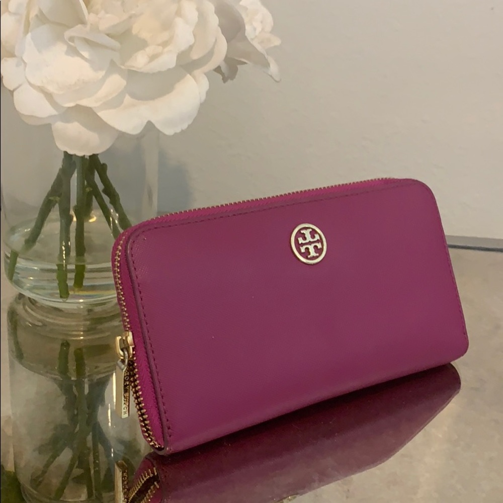 Tory Burch Robinson Zip Continental Wallet
